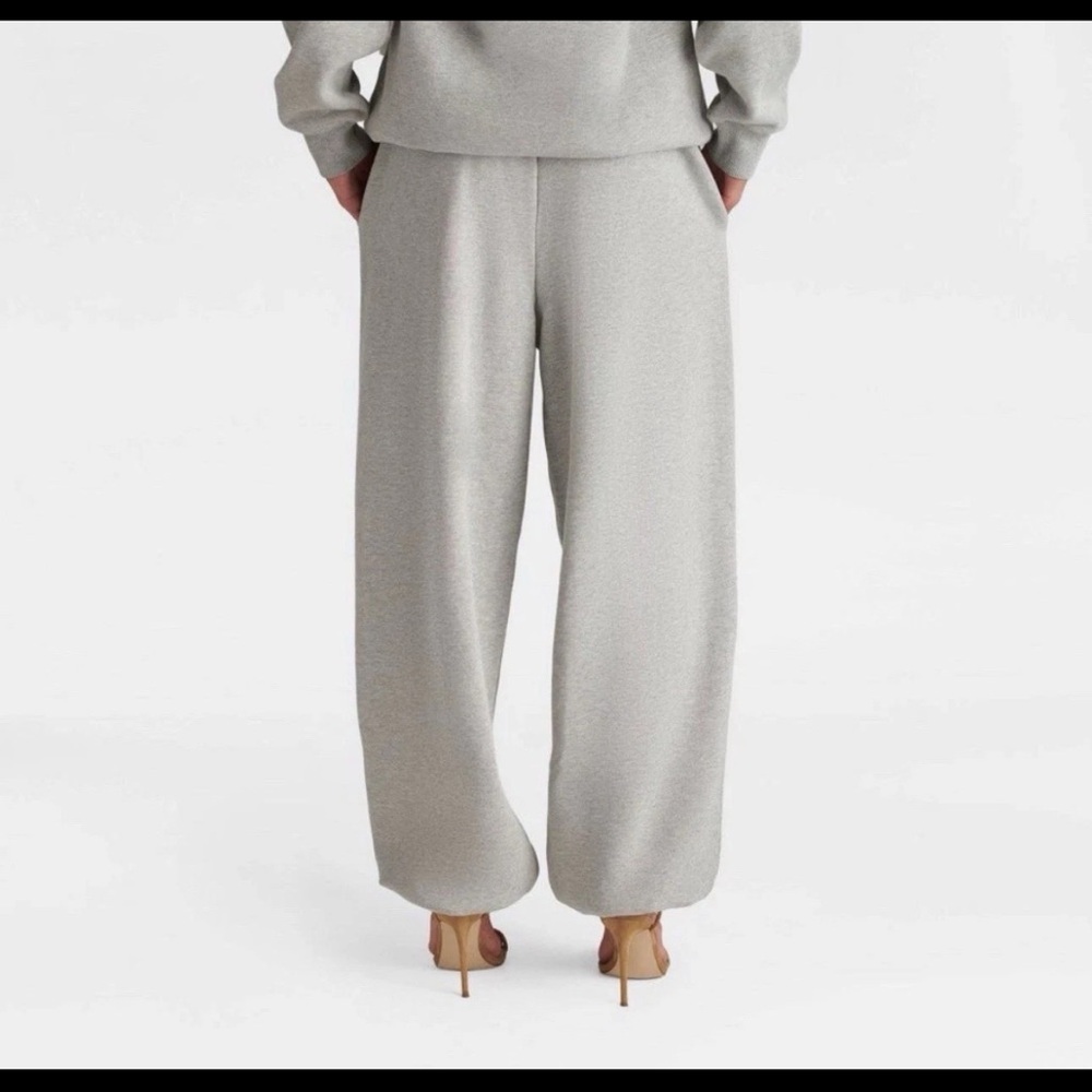 NWT KBB Women's Gray Sweatpants “The Dwayne” sweats. Size L. Oversized, soft! - Picture 2 of 8